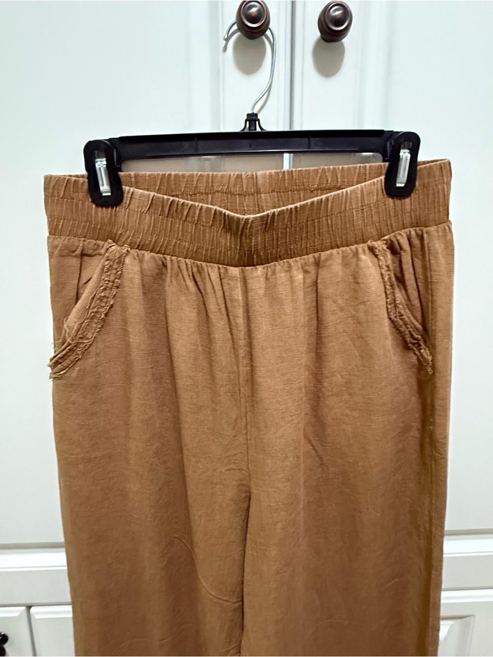 NWOT Zenana Linen blend Camel Raw Hem pants Sz M - Picture 8 of 9